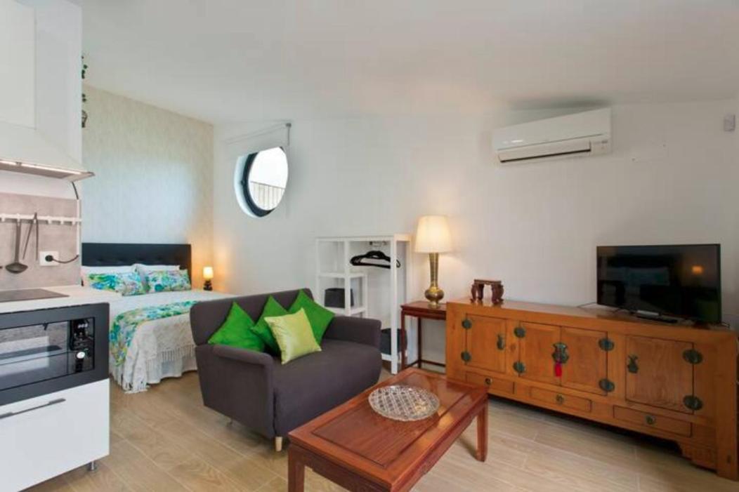 Urban Cabin บีลาโนวาเดกายา ภายนอก รูปภาพ